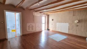 CASA DE POBLE AL CATLLAR PER REFORMAR