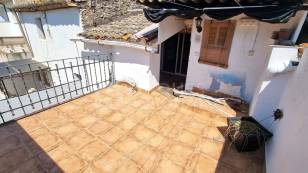 CASA DE POBLE AL CATLLAR PER REFORMAR