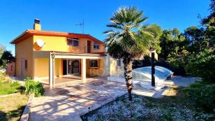 XALET EN LLOGUER A URB. LA LA MORA (Tarragona)