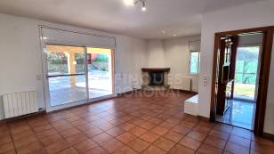 XALET EN LLOGUER A URB. LA LA MORA (Tarragona)