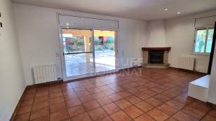 XALET EN LLOGUER A URB. LA LA MORA (Tarragona)